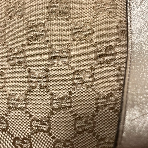 Gucci Abbey Monogram Tote - Picture 3 of 14